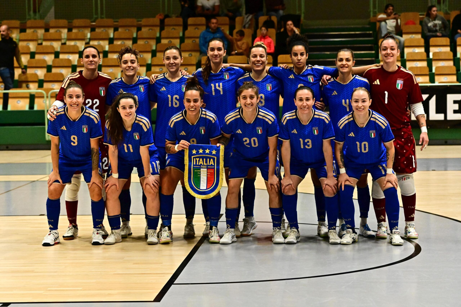Itália apura-se pela primeira vez para a fase final do Europeu feminino de futsal